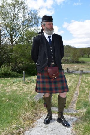 The Kilt Experience Handsewn Kilt and Handstitched Antler Sporran Made in Scotland